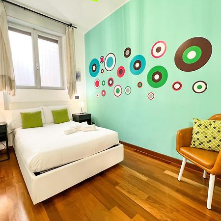 Unique House - 3 Bedrooms & 2 Bathrooms With 4 Beds - 100 Meters To The Metro A Rom Exteriör bild